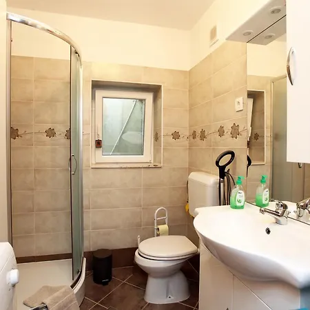 Apartma One Bedroom Flat In Rl *